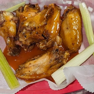 6 Jumbo Wings