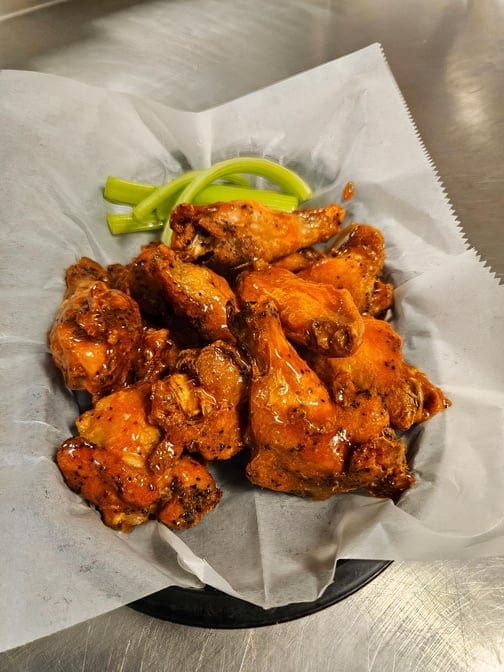 12 Jumbo Wings.